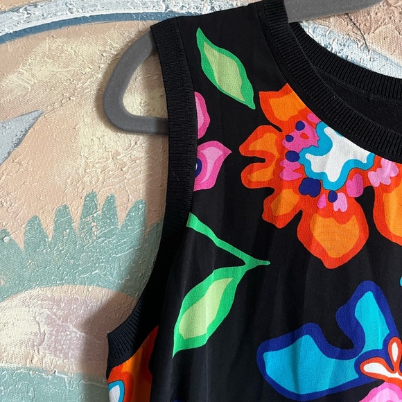 Carlisle Silk Sleeveless Top - Picture 4 of 7